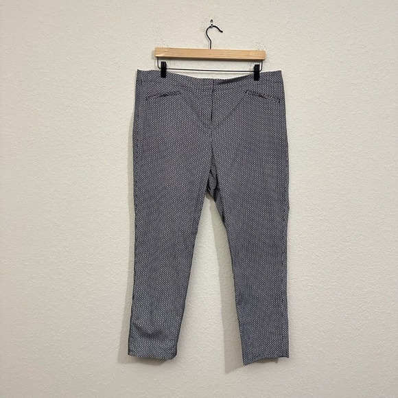 J. JILL Flat Front Crop Ankle Pants in Black White Geometric Print - Picture 1 of 13